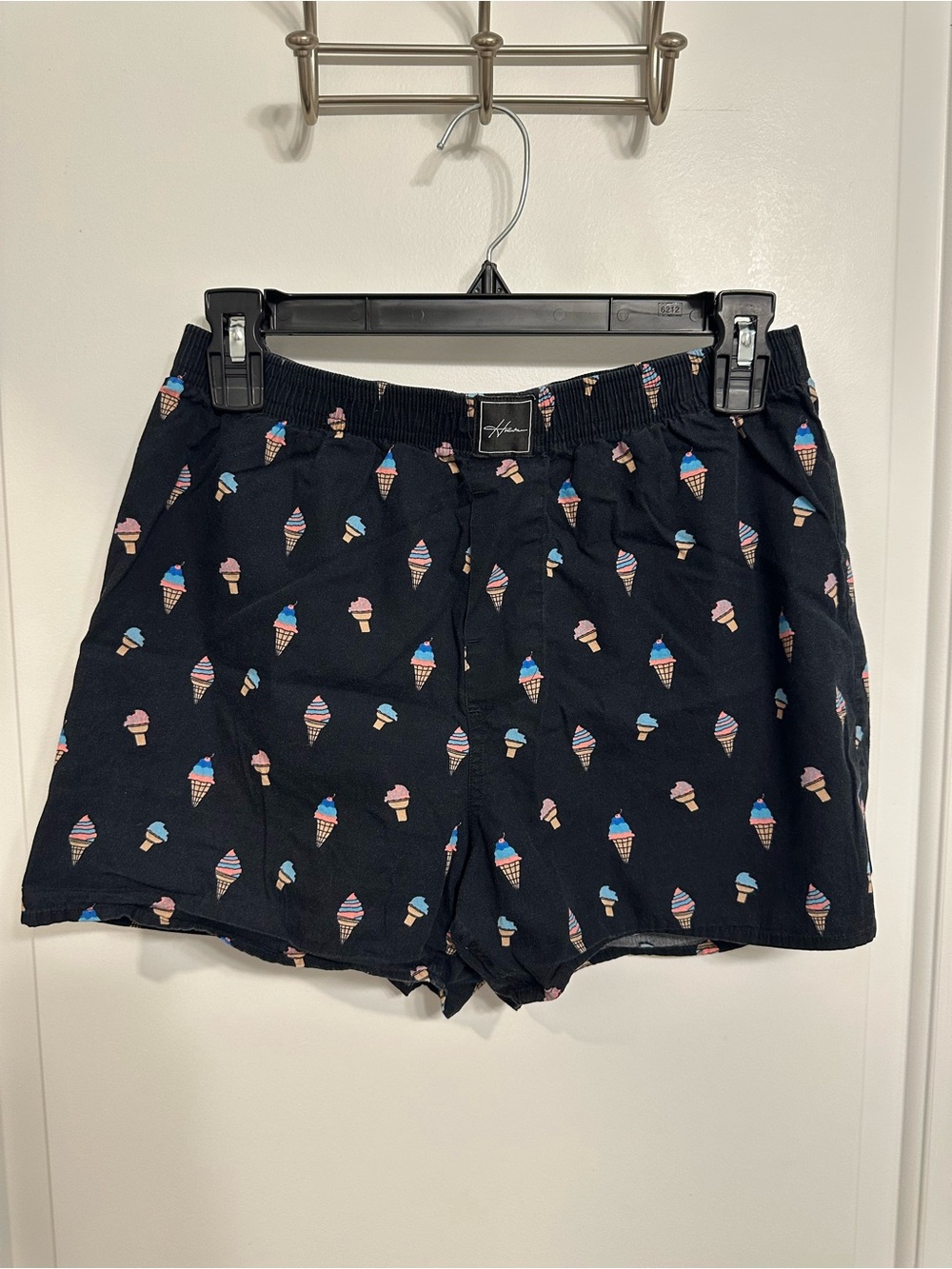 Ice Cream Print men’s shorts